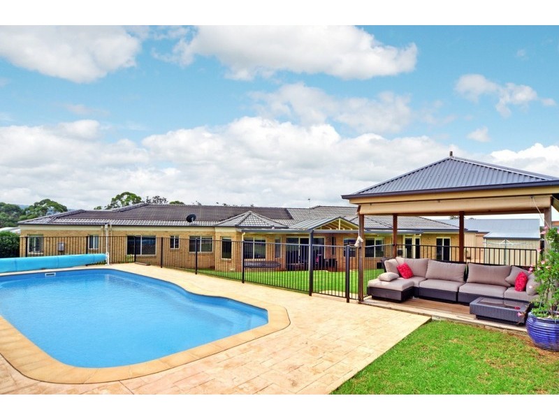 14 Appleberry Close, Bomaderry NSW 2541