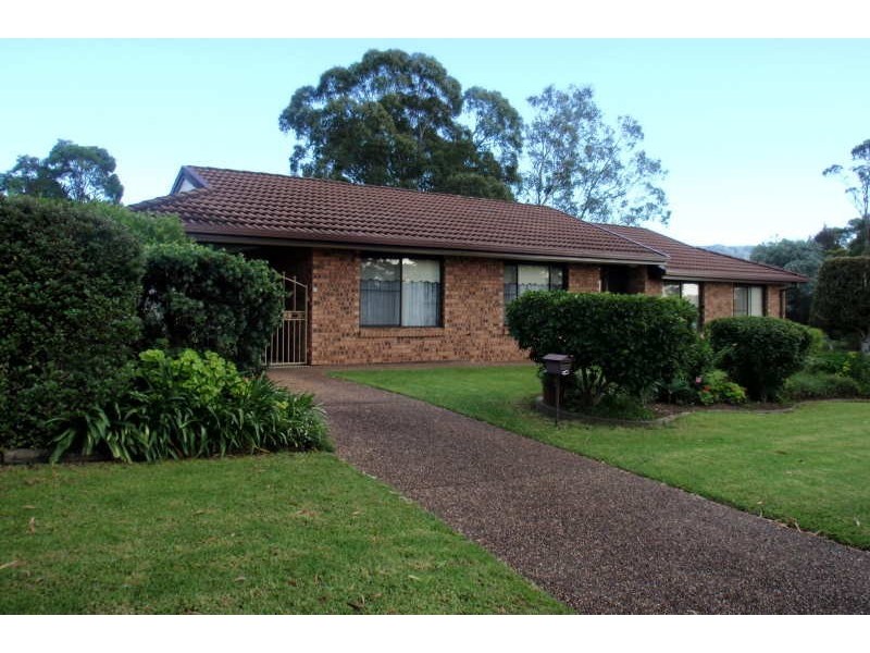 13 Farrelly Place, Bomaderry NSW 2541