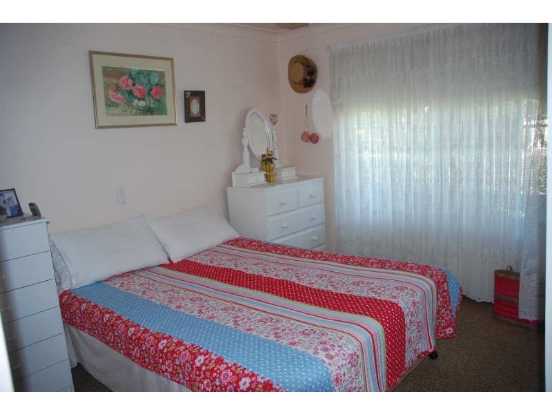 13 Farrelly Place, Bomaderry NSW 2541