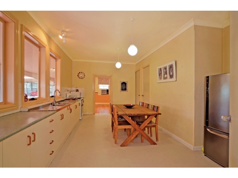 16 Meroo Street, Bomaderry NSW 2541