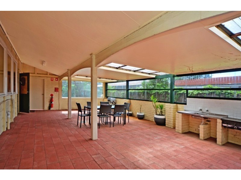 16 Meroo Street, Bomaderry NSW 2541