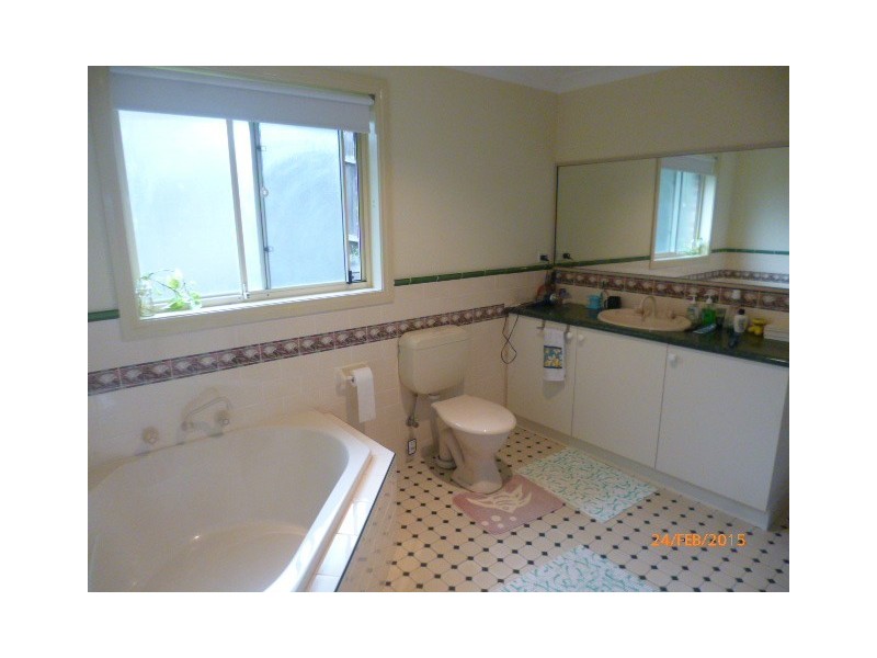 1 Hamilton Place, Bomaderry NSW 2541