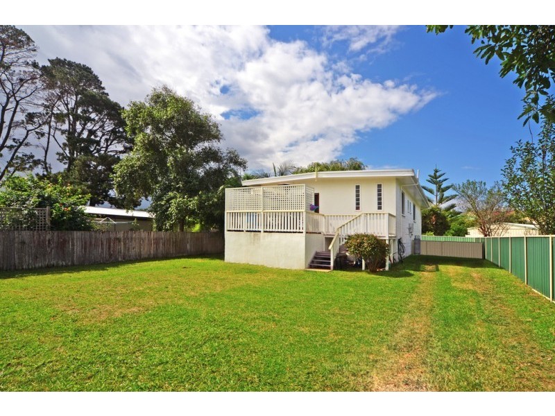 10 West Street, Greenwell Point NSW 2540