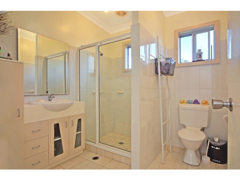 10 West Street, Greenwell Point NSW 2540