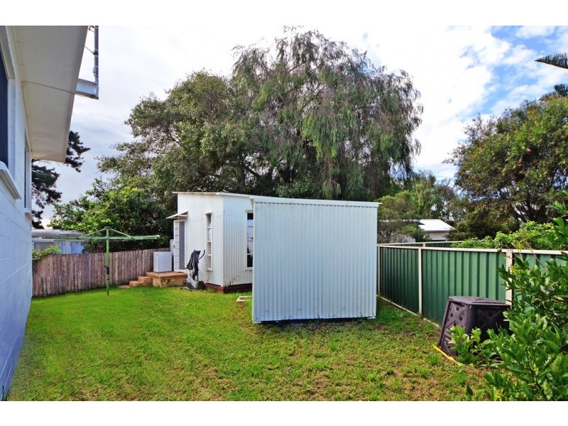 10 West Street, Greenwell Point NSW 2540