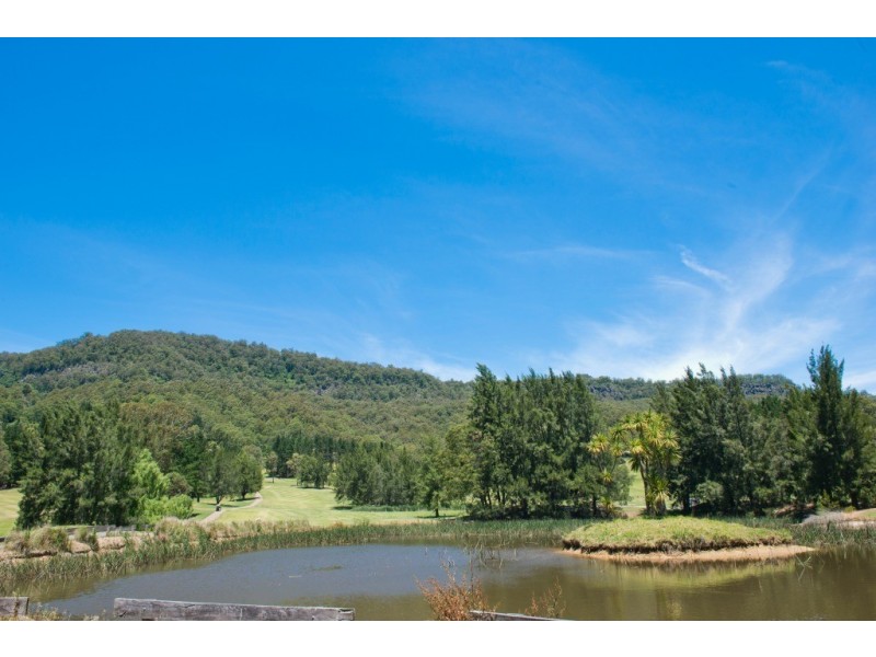 Cabin 40/390 Mount Scanzi Road, Kangaroo Valley NSW 2577