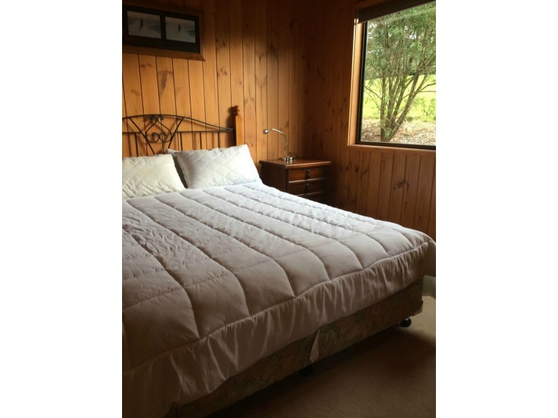 Cabin 40/390 Mount Scanzi Road, Kangaroo Valley NSW 2577