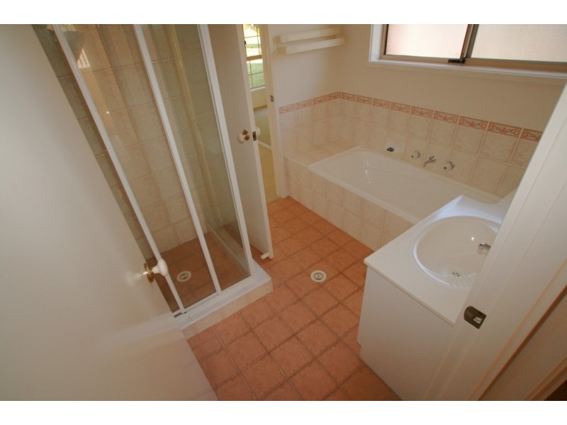 26 Rannoch Drive, West Nowra NSW 2541