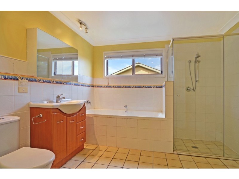 10 Birriley Street, Bomaderry NSW 2541