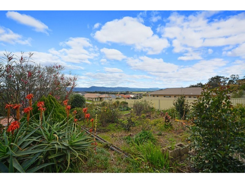 37 Warrigal Street, Nowra NSW 2541