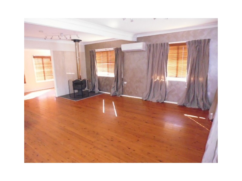 373 Princes Highway, Bomaderry NSW 2541
