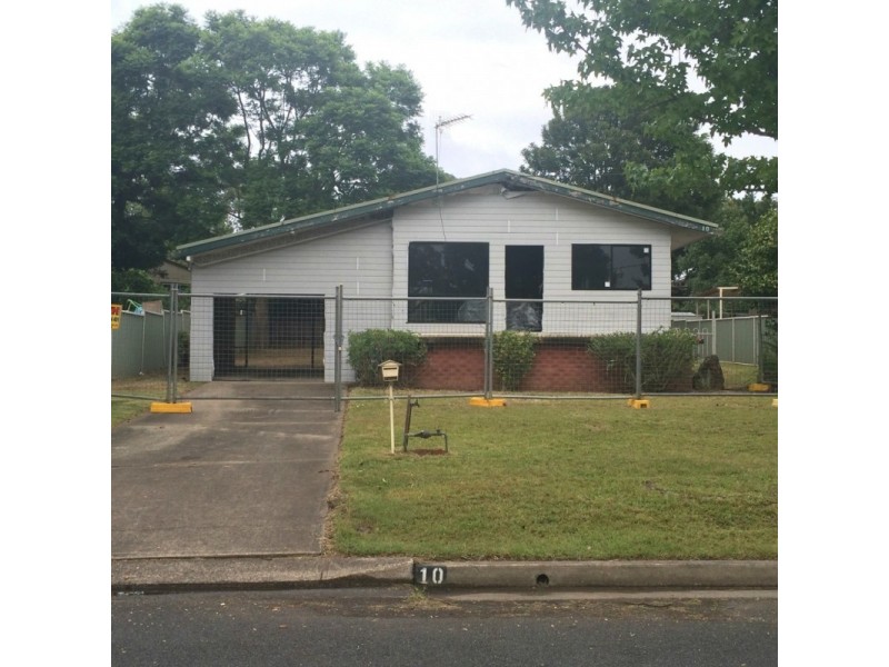 10 Hewlett Avenue, North Nowra NSW 2541