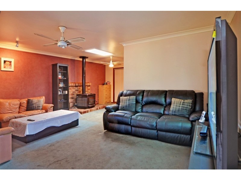 27 Salisbury Drive, Nowra NSW 2541