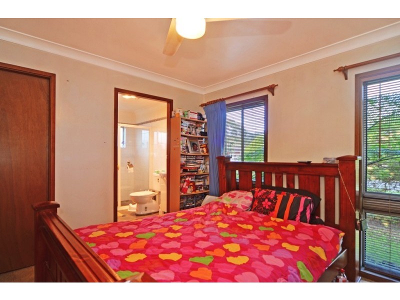 27 Salisbury Drive, Nowra NSW 2541