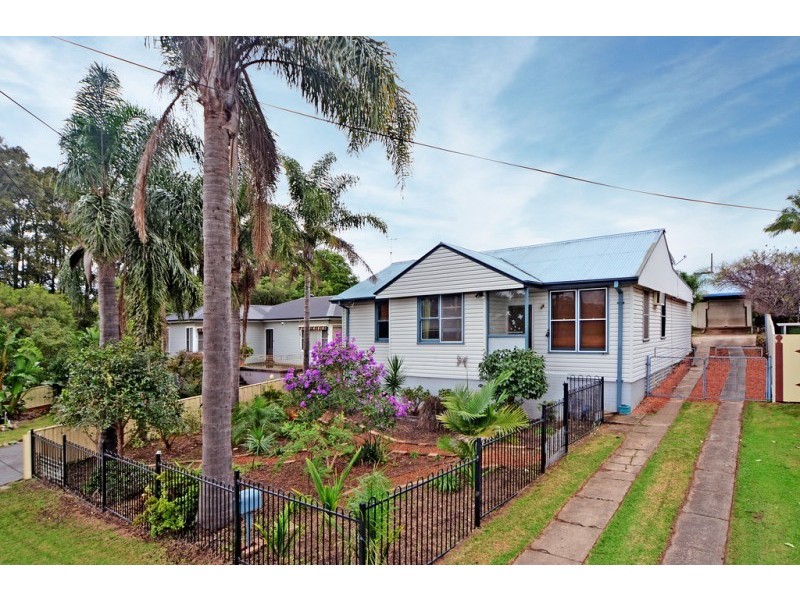 15 Elizabeth Avenue, Nowra NSW 2541