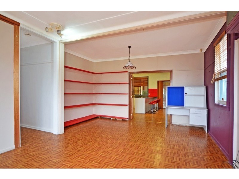 15 Elizabeth Avenue, Nowra NSW 2541