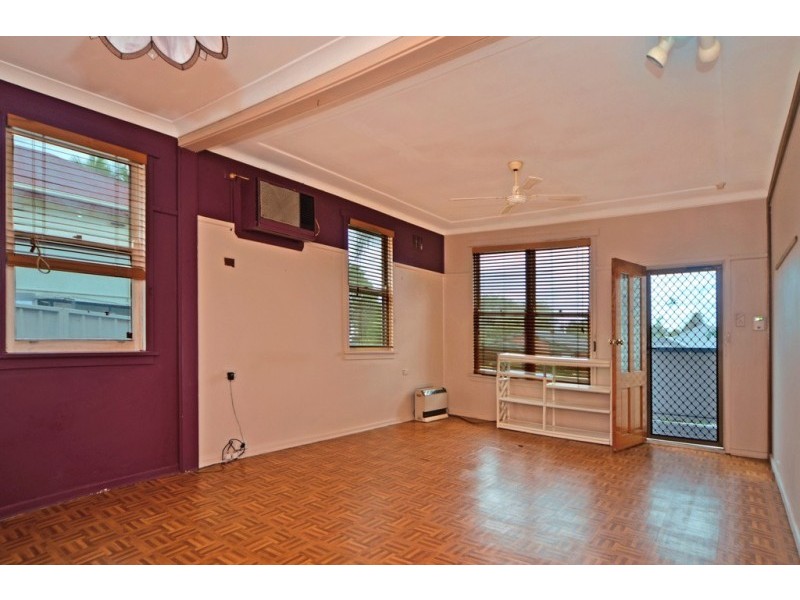 15 Elizabeth Avenue, Nowra NSW 2541