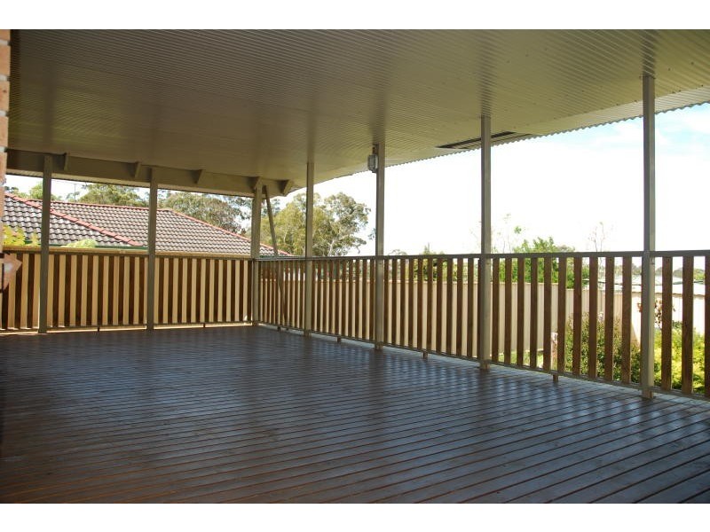 23 Lydon Crescent, West Nowra NSW 2541