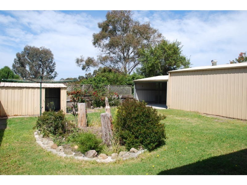 23 Lydon Crescent, West Nowra NSW 2541