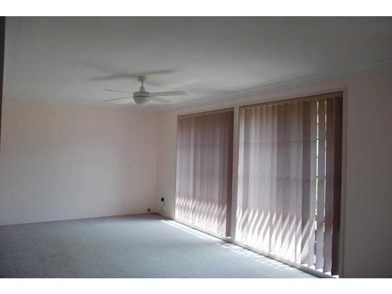 23 Lydon Crescent, West Nowra NSW 2541