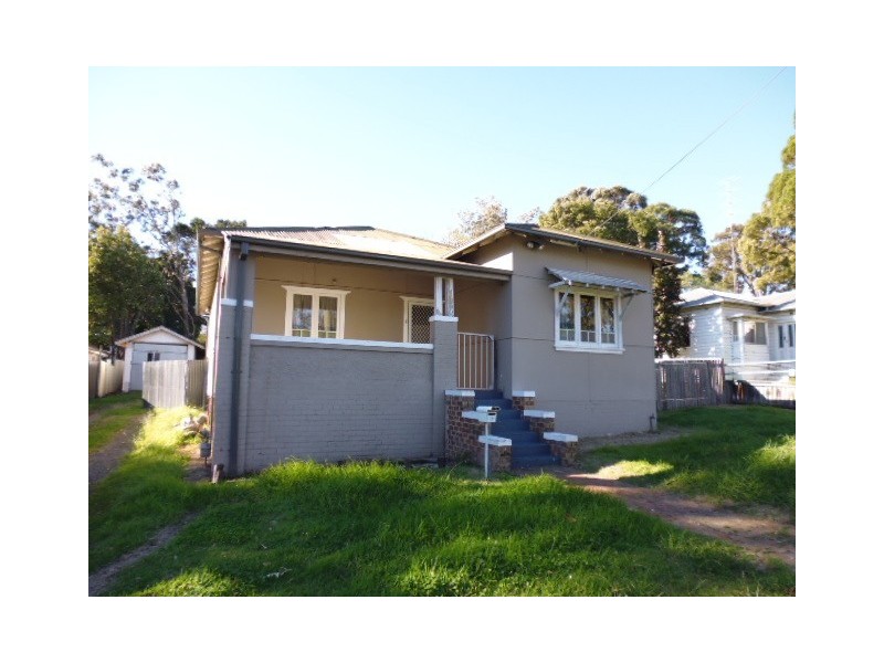 72 East Street, Nowra NSW 2541