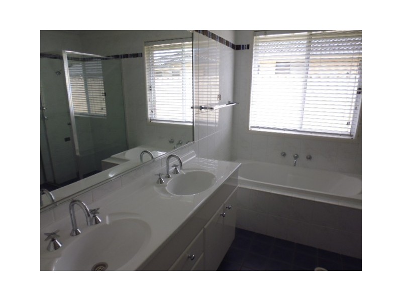 3 Spotted Quoll Close, North Nowra NSW 2541