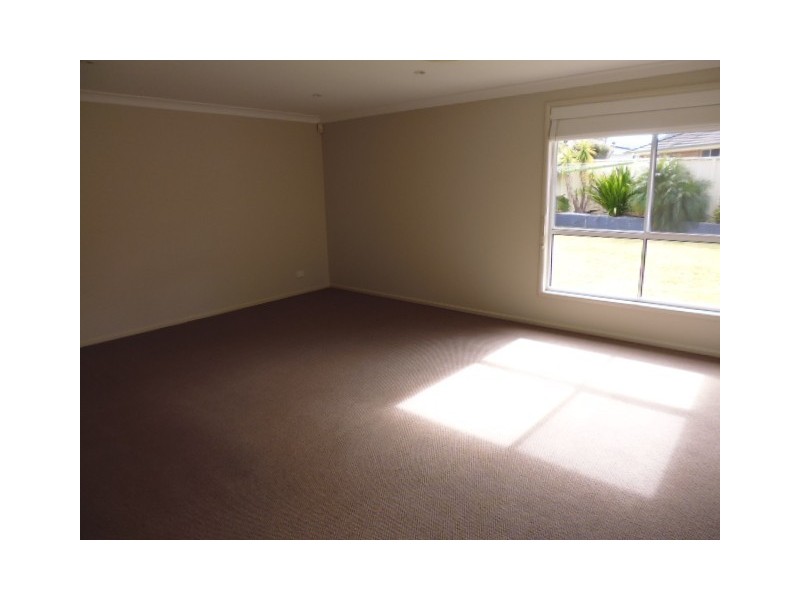 3 Spotted Quoll Close, North Nowra NSW 2541