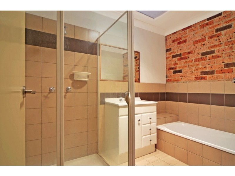 17/27 Bowada Street, Bomaderry NSW 2541