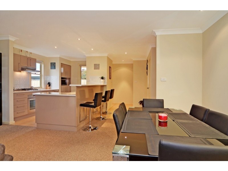 2/39 Sophia Road, Worrigee NSW 2540