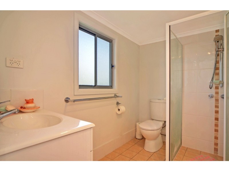 8 Albatross Road, Nowra NSW 2541