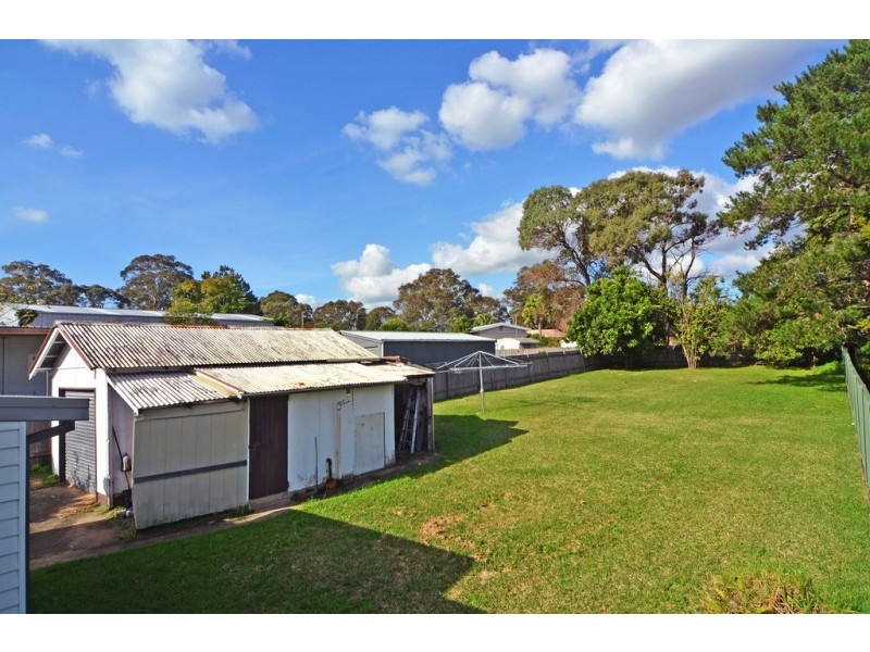 8 Albatross Road, Nowra NSW 2541