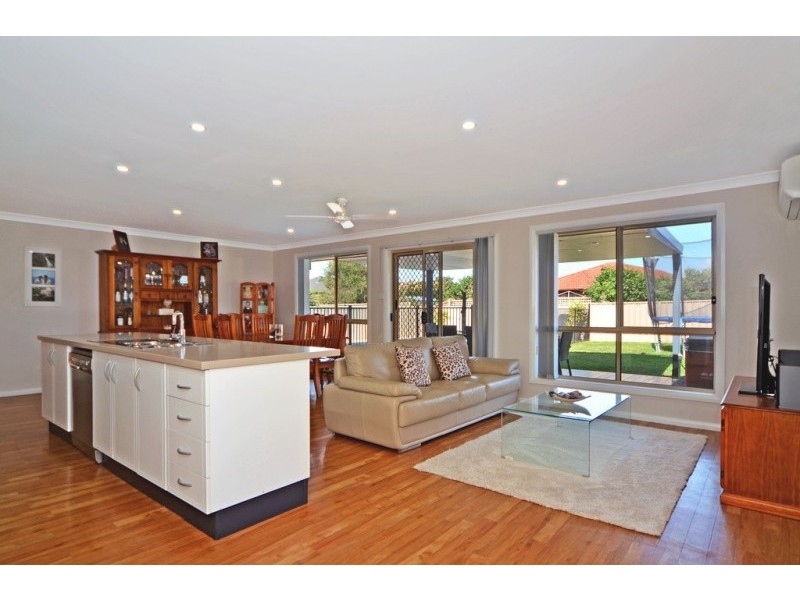 15 McTernan Place, Worrigee NSW 2540