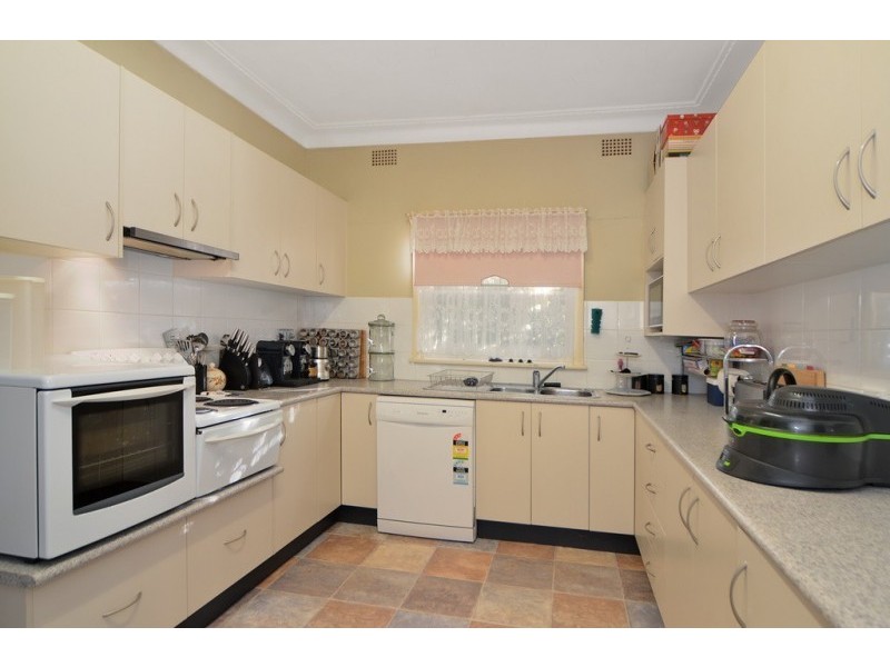 131 Plunkett Street, Nowra NSW 2541