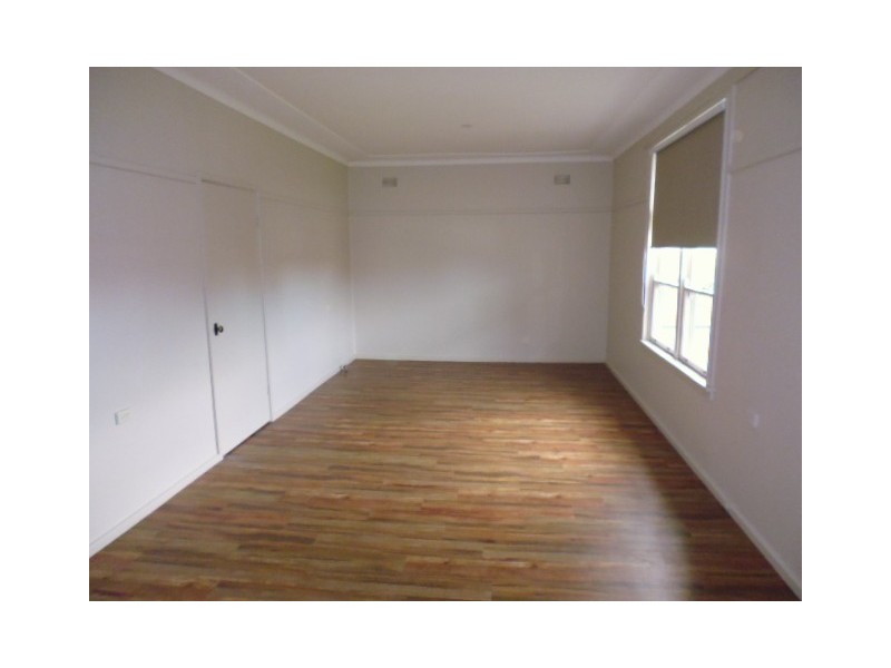 3 Burr Avenue, Nowra NSW 2541