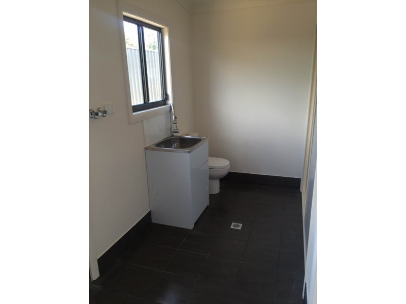 2/25 Royal Street, Worrigee NSW 2540