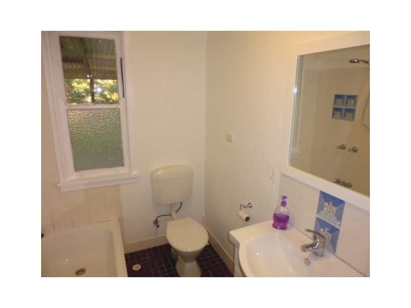 2 Young Avenue, Nowra NSW 2541