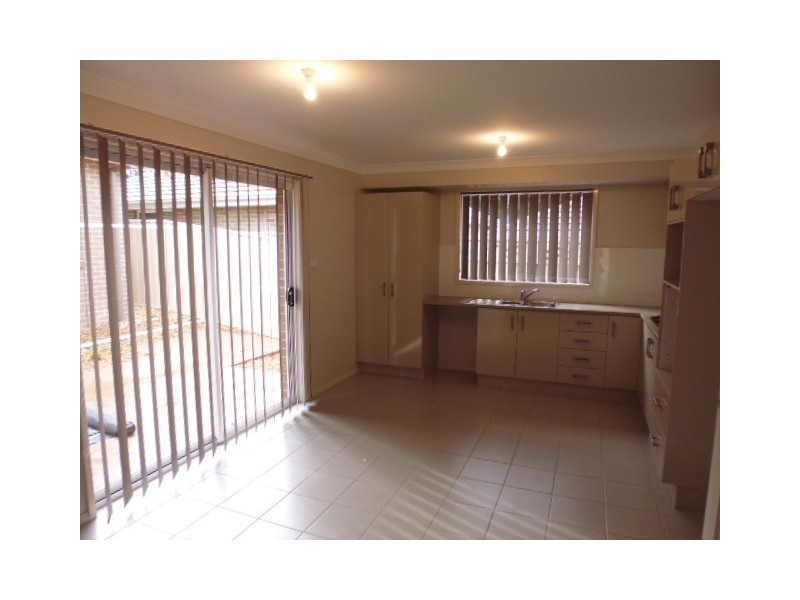 2/17 Sutherland Drive, North Nowra NSW 2541