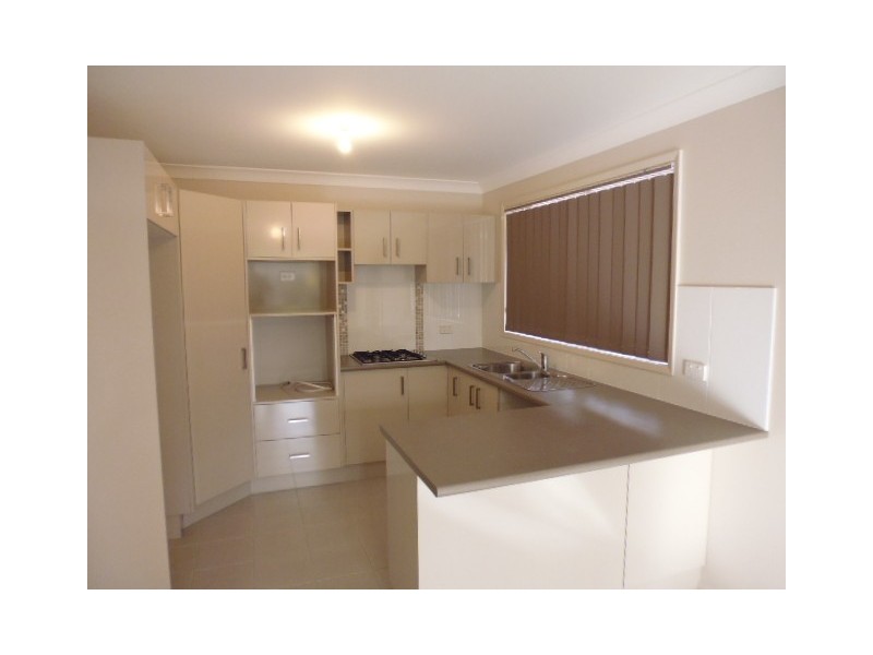 4/17 Sutherland Drive, North Nowra NSW 2541