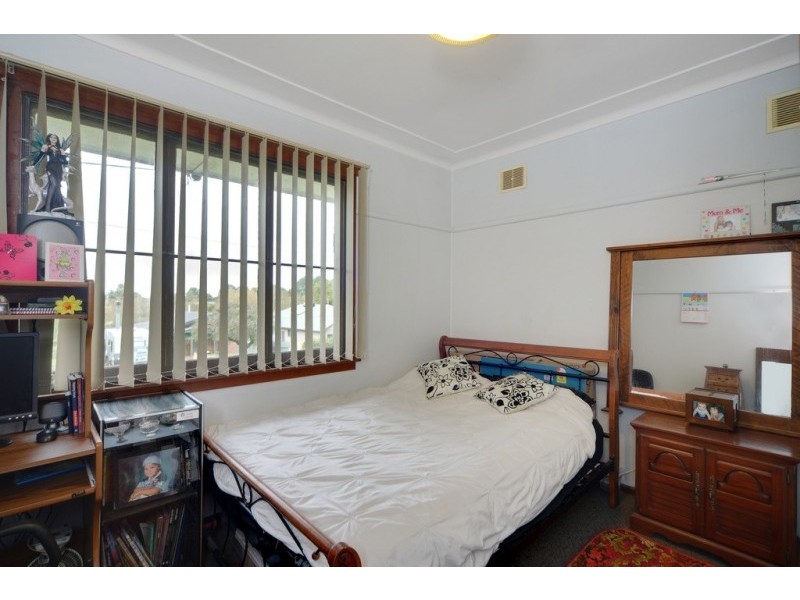 11 Elizabeth Avenue, Nowra NSW 2541