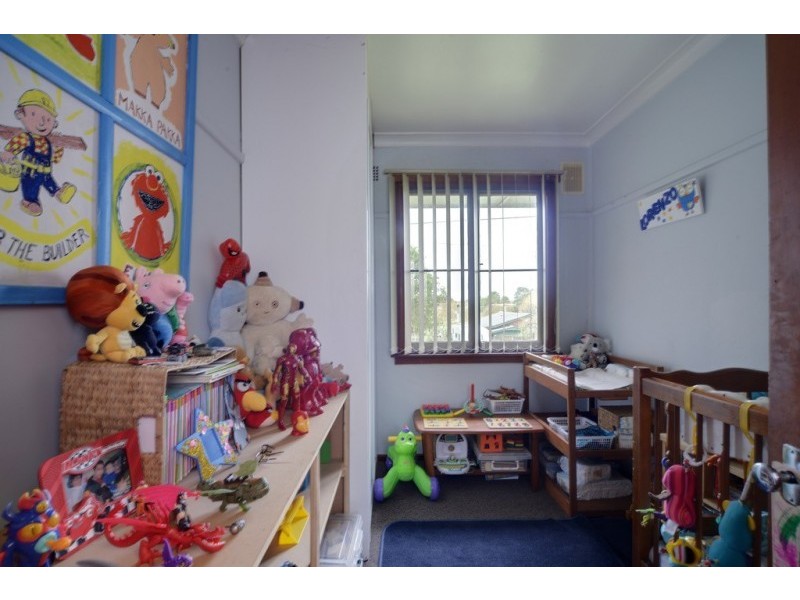 11 Elizabeth Avenue, Nowra NSW 2541
