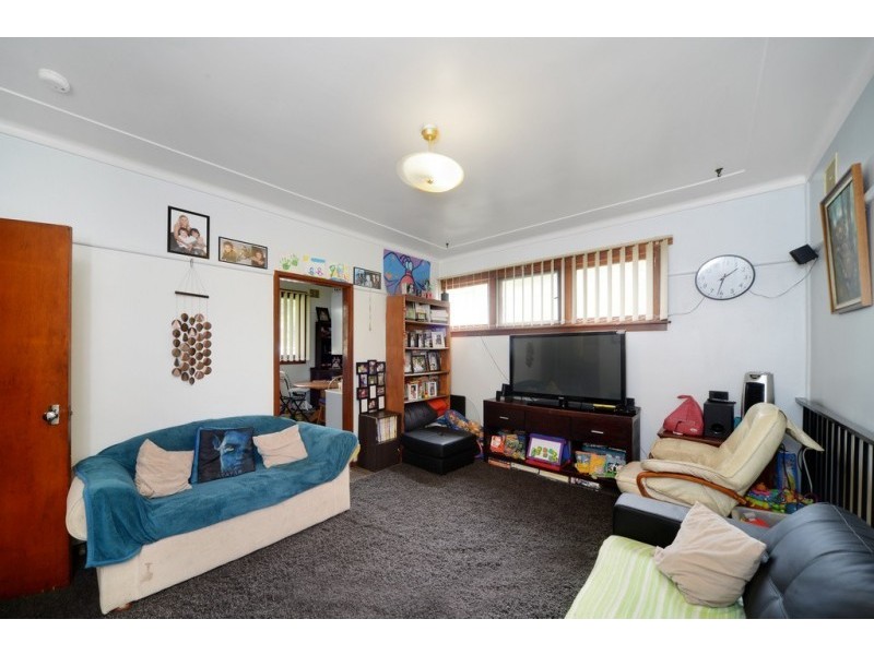 11 Elizabeth Avenue, Nowra NSW 2541