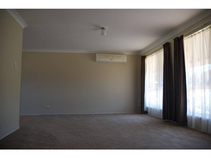 20 Isa Road, Worrigee NSW 2540