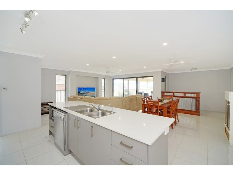 40 Riveroak Road, Worrigee NSW 2540