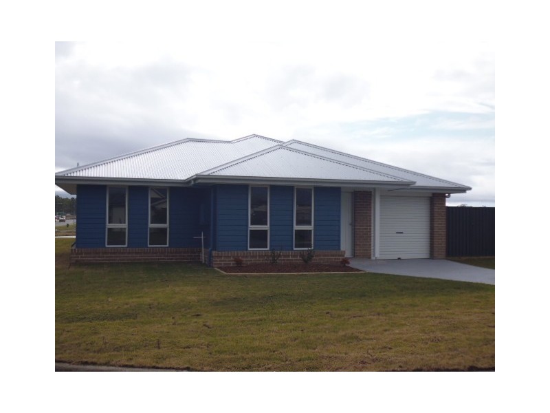 7 Wattlebird Street, South Nowra NSW 2541