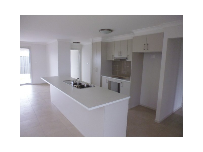 7 Wattlebird Street, South Nowra NSW 2541