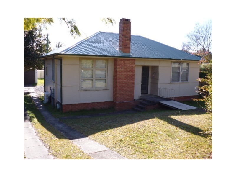 39 Worrigee Street, Nowra NSW 2541