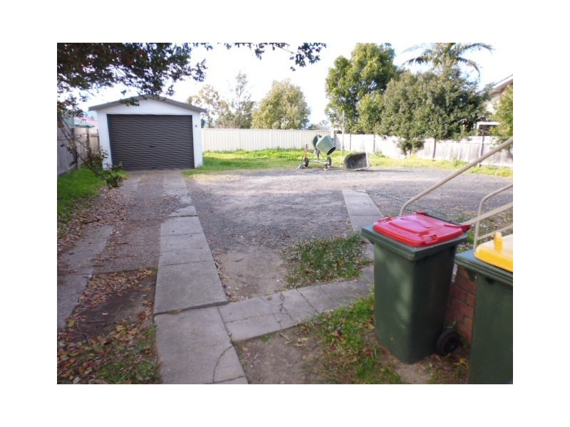 39 Worrigee Street, Nowra NSW 2541