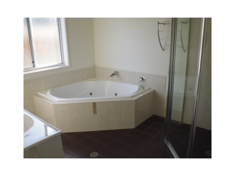 24 Gumnut Way, North Nowra NSW 2541