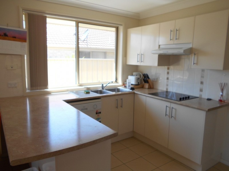 6 Neptune Place, Worrigee NSW 2540