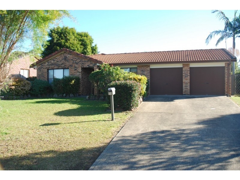 30 Ferntree Drive, Bomaderry NSW 2541